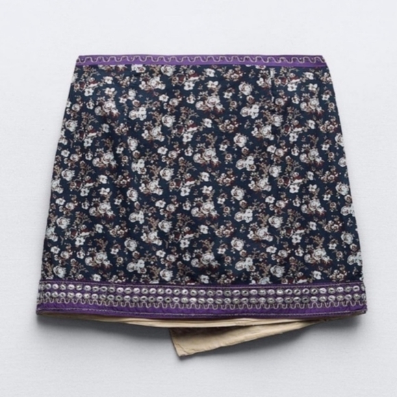 🆕️ Zara Embroided Embelished Mini Skirt - Picture 6 of 6